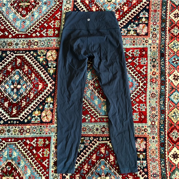 Lululemon Wunder Under High-Rise Tight 28" *Brushed Full-On Luxtreme
True Navy - Picture 2 of 4